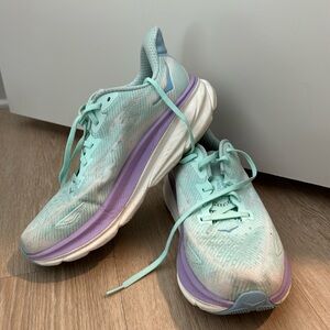 Hoka Clifton size 9D